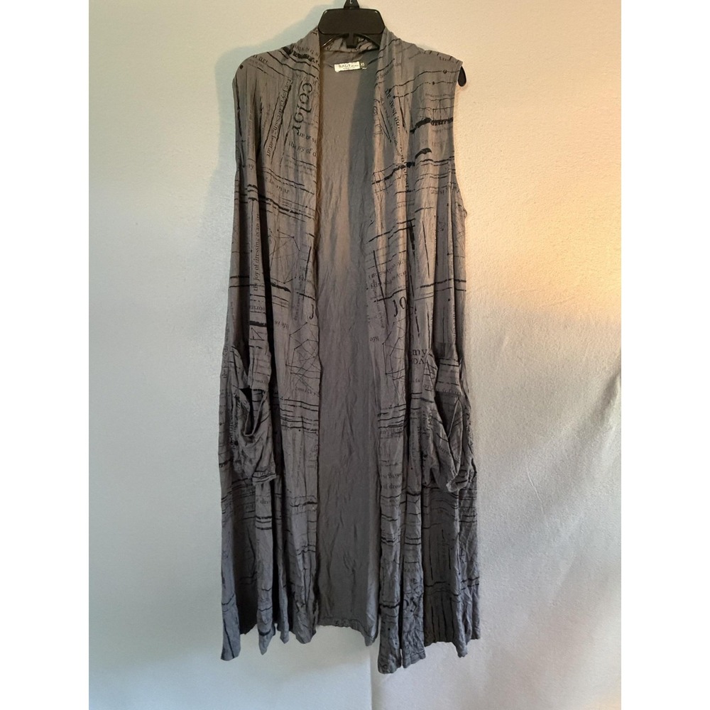 Chalet Et Ceci Vest Womens XS Gray Text Print Long Open Front Pockets Quotes
